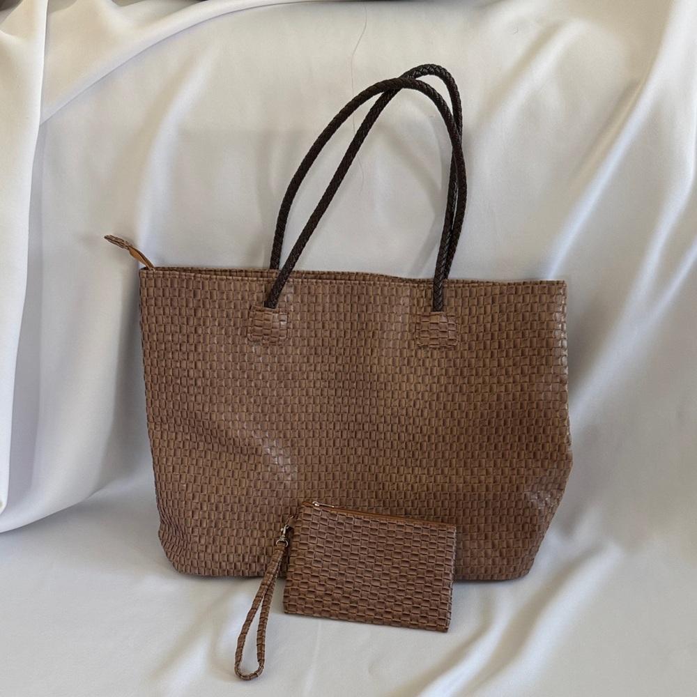 Brown tote bag with matching pouch